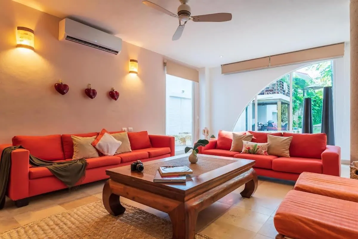Holiday home Tropical Oasis With Cenote & Pool Walk To Beach Playa del Carmen Mexico