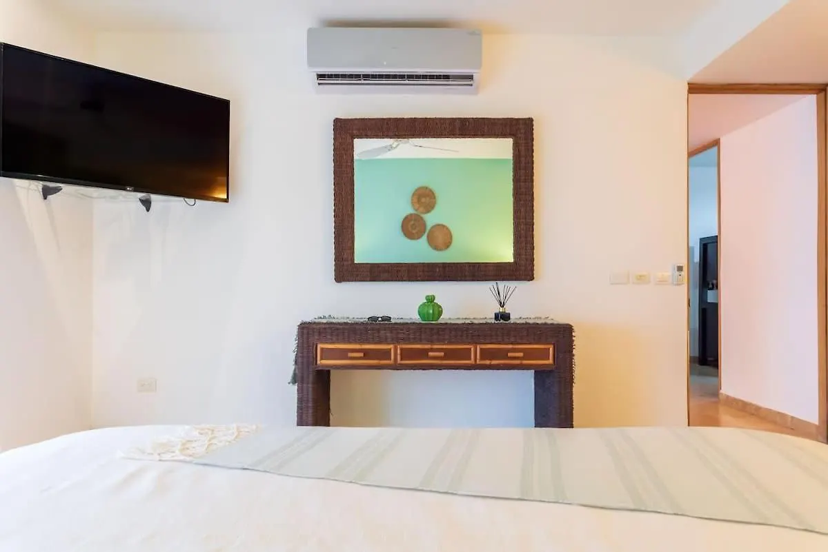 Tropical Oasis With Cenote & Pool Walk To Beach Playa del Carmen Holiday home