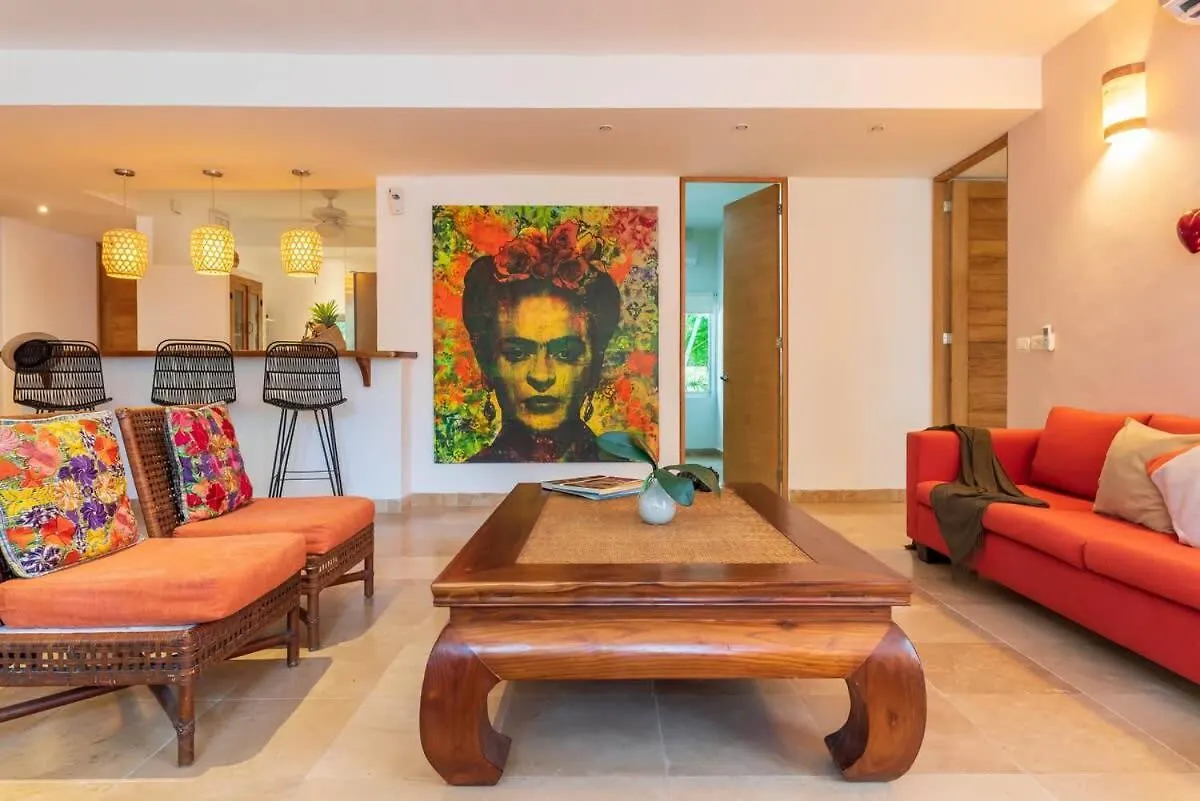 Tropical Oasis With Cenote & Pool Walk To Beach Playa del Carmen Holiday home