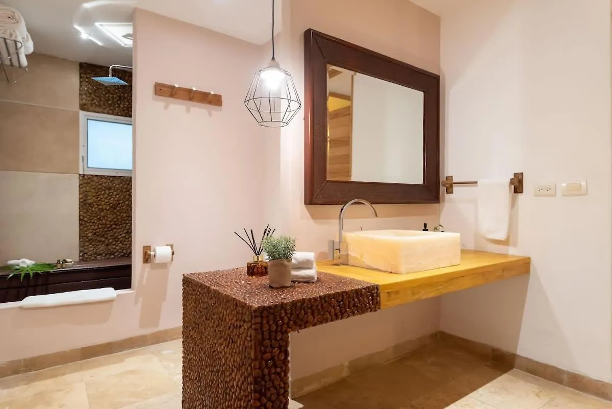 Tropical Oasis With Cenote & Pool Walk To Beach Playa del Carmen